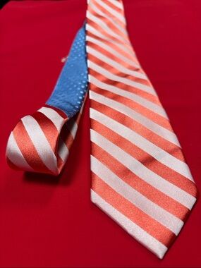 Perry Ellis silk tie. NWOT!!